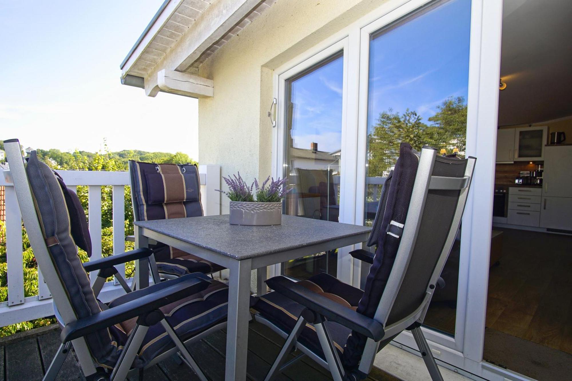 Balkon, Gratis Nutzung Vom Ahoi Erlebnisbad Und Sauna In Sellin- Meeresblick Fewo 59 Goehren  Exteriör bild